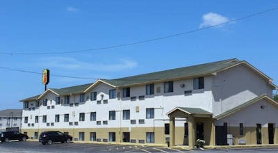 Super 8 Topeka Wanamaker Rd I