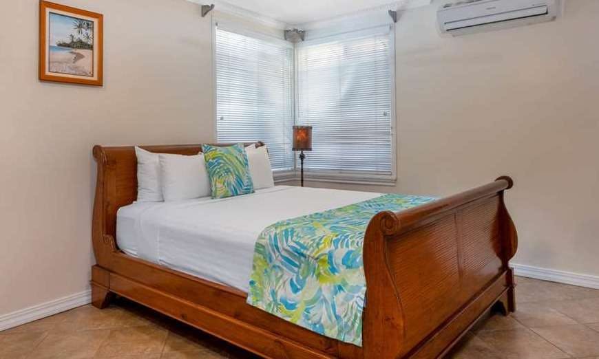 Hotel Days Inn by Wyndham Maui Oceanfront photo 2