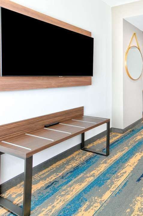 Hotel La Quinta Inn & Suites by Wyndham Terrell photo 3