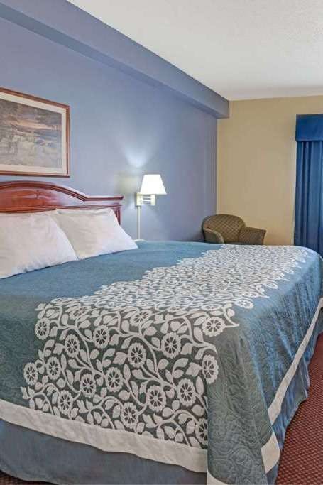 Hotel Days Inn by Wyndham Laramie photo 1