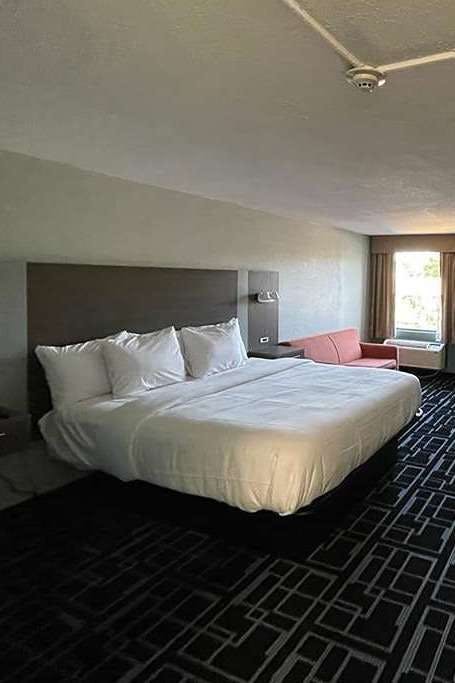 Hotel Baymont Chattanooga/Eastridge photo 1