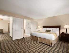 Hotel Baymont by Wyndham Odessa photo 2