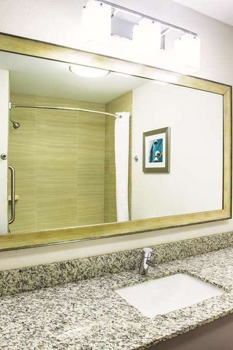 Hotel La Quinta Inn & Suites by Wyndham St. Paul-Woodbury photo 4