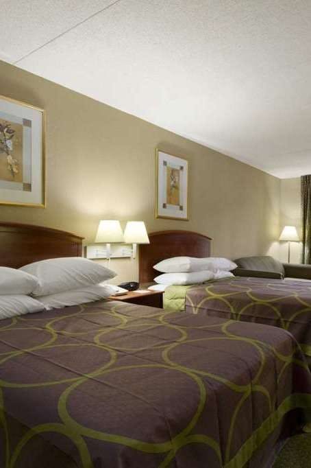 Hotel Super 8 by Wyndham Calhoun photo 2