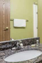Hotel Super 8 Red Wing MN photo 4