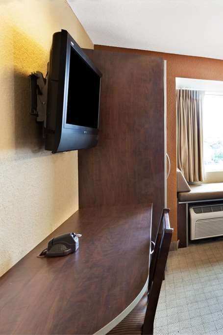 Hotel Microtel Woodstock photo 5