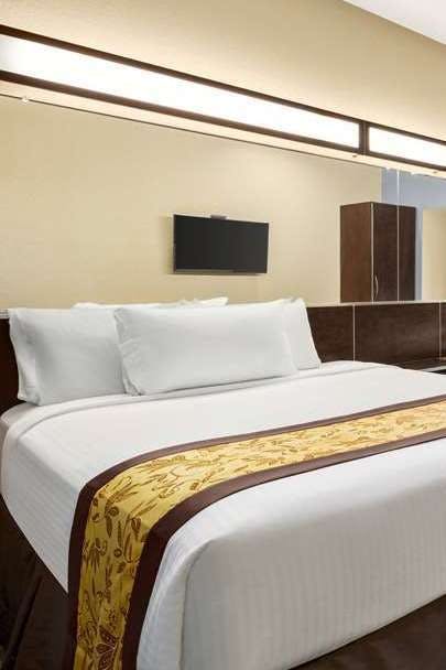 Hotel Microtel Woodstock photo 1