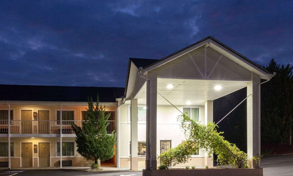 Days Inn by Wyndham Dahlonega University Area