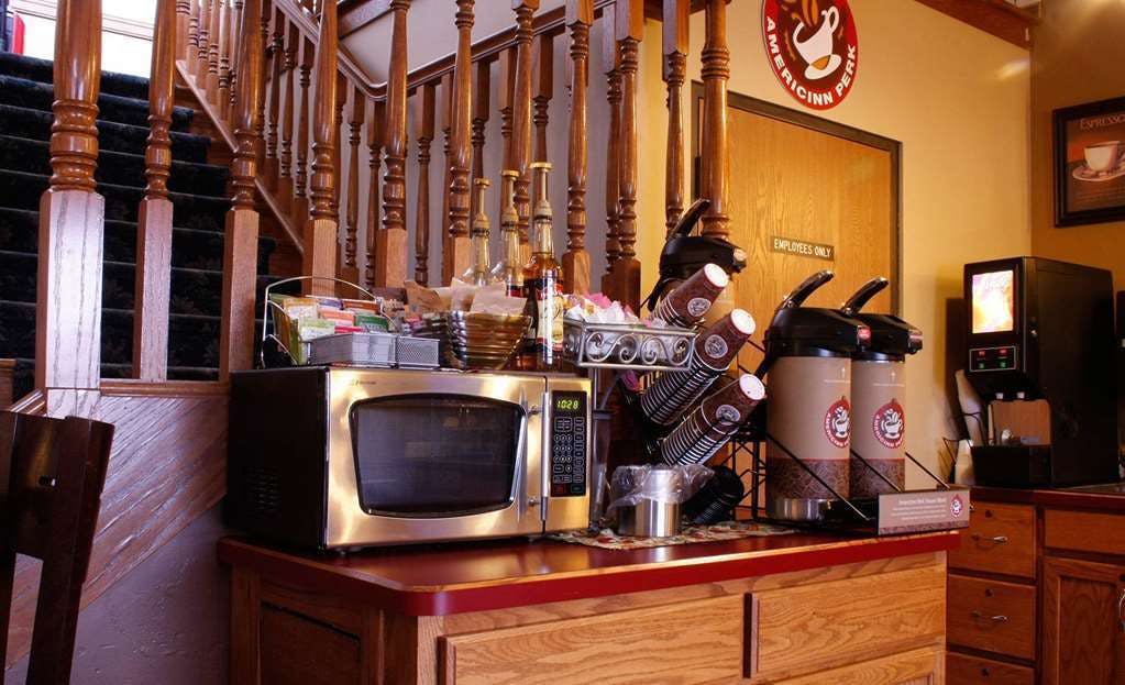 Hotel AmericInn by Wyndham Sturgeon Bay photo 4