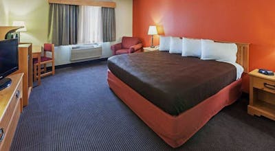 AmericInn by Wyndham Sturgeon Bay