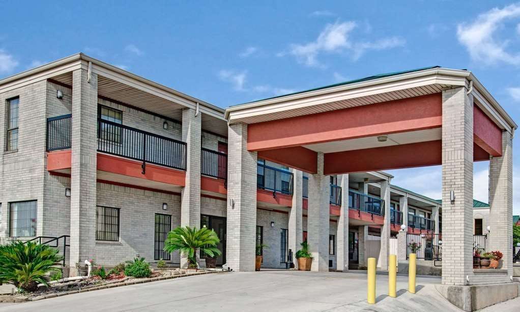 Days Inn by Wyndham San Antonio Near Fiesta Park