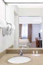 Hotel Days Inn by Wyndham Kingman West photo 3