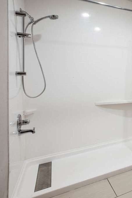 Hotel Baymont I S Traverse City photo 5