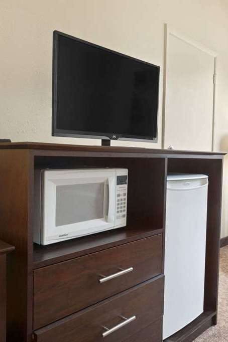 Hotel Super 8 by Wyndham Sarnia ON photo 3