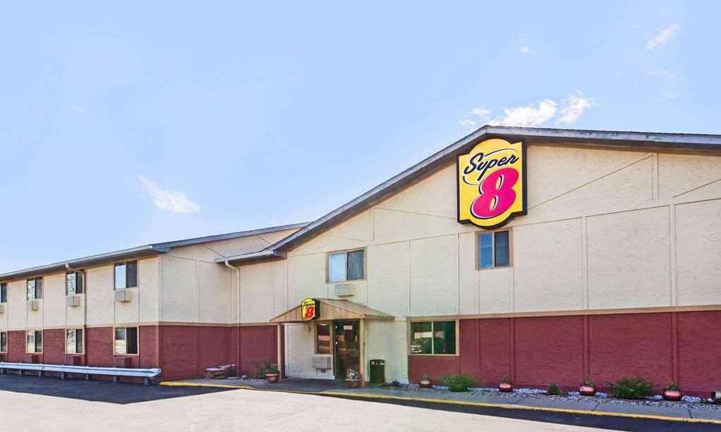 Super 8 by Wyndham Merrillville