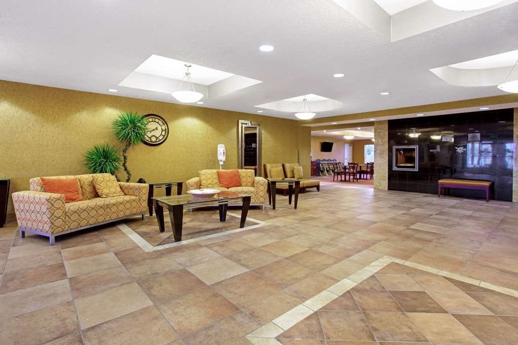 Hotel La Quinta Inn & Suites by Wyndham Bismarck photo 4