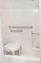 Hotel Days Inn Fort Wayne photo 5