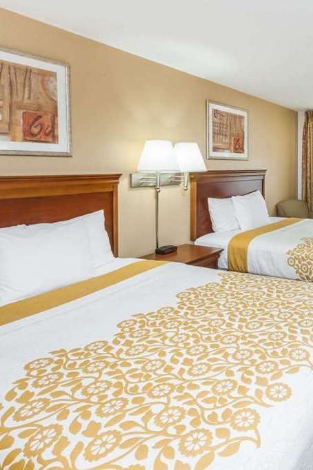 Hotel Days Inn by Wyndham Fort Wayne photo 3