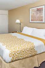 Hotel Days Inn Fort Wayne photo 1