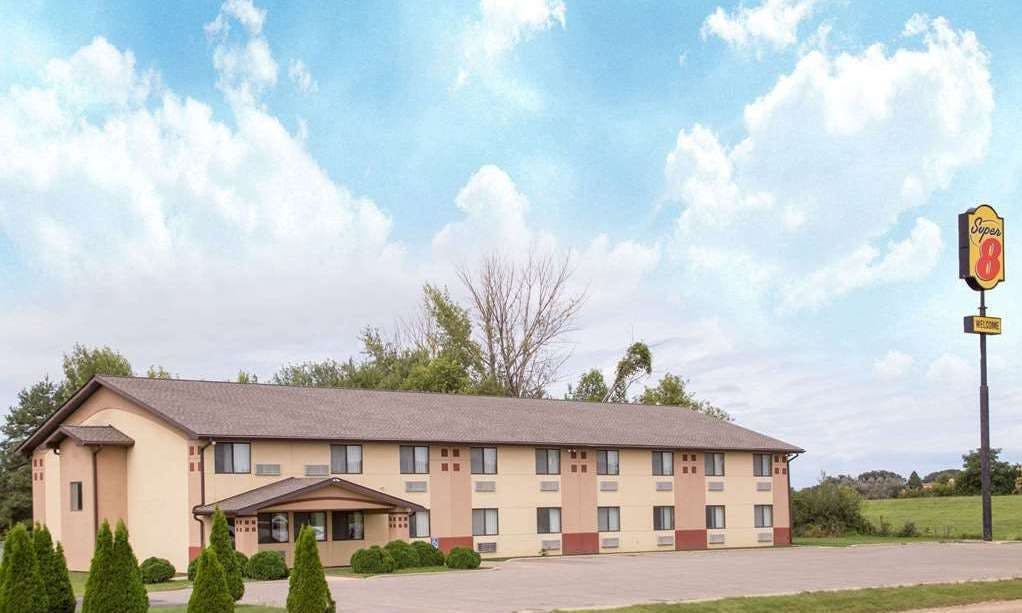 Super 8 by Wyndham Austin MN