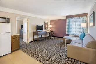 Hotel La Quinta Inn Ste CVG AP photo 4