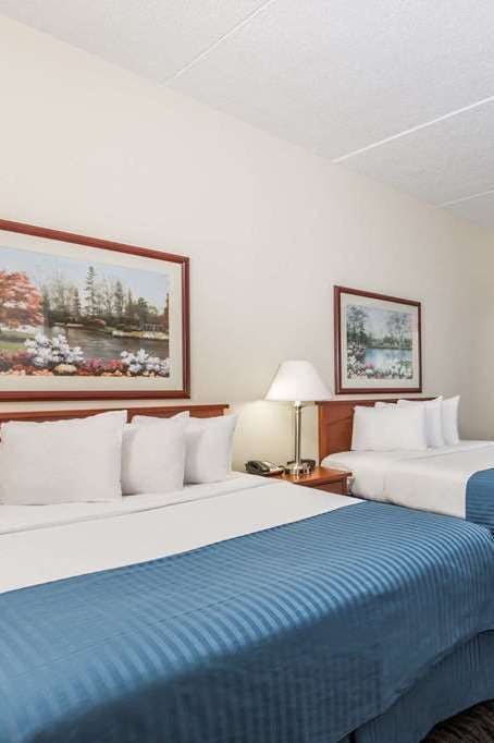 Hotel Baymont by Wyndham Des Moines Airport photo 3