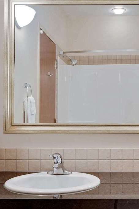 Hotel Ramada Lac La Biche photo 5