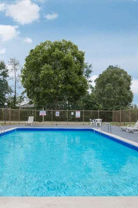 Hotel Super 8 by Wyndham Brinkley photo 5