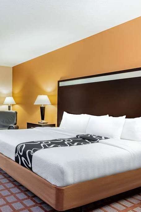 Hotel LQ by Wyndham Indy Airport photo 1