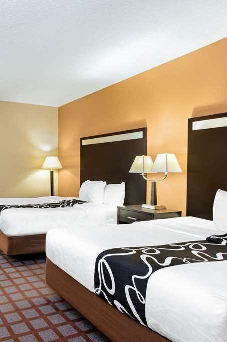 Hotel LQ by Wyndham Indy Airport photo 2