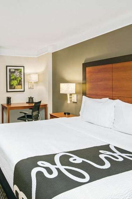 Hotel La Quinta Inn Ste SAT AP photo 1