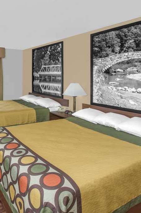 Hotel Super 8 by Wyndham Three Rivers photo 2