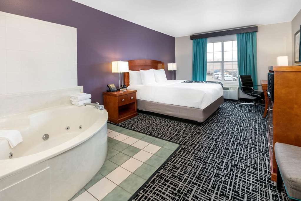 Hotel La Quinta Inn & Suites by Wyndham Rockwall photo 1