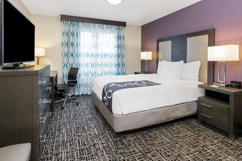 Hotel La Quinta Inn & Suites by Wyndham Rockwall photo 4