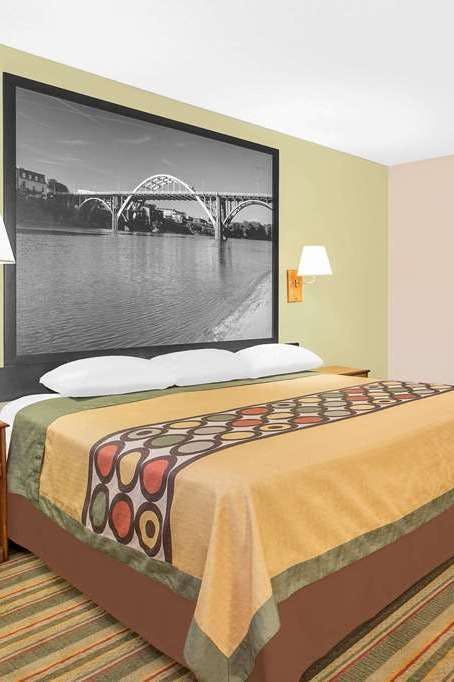 Hotel Super 8 by Wyndham Eufaula photo 1