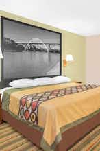 Hotel Super 8 by Wyndham Eufaula photo 1