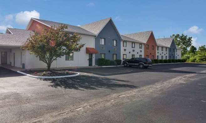 Ramada by Wyndham Effingham