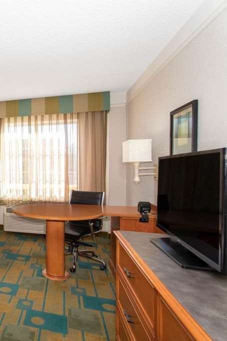 Hotel La Quinta Inn & Suites by Wyndham Denver Southwest Lakewood photo 3