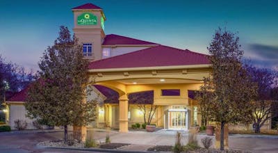 La Quinta Inn & Suites by Wyndham Denver Southwest Lakewood