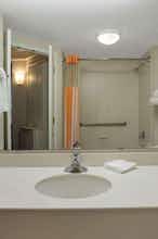 Hotel La Quinta Inn Ste SW Lakewood photo 5