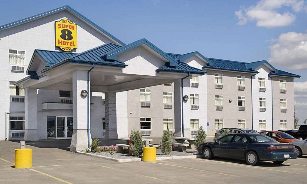 Super 8 by Wyndham Fort Saskatchewan