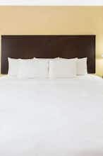 Hotel Days Inn and Suites Davenport photo 1