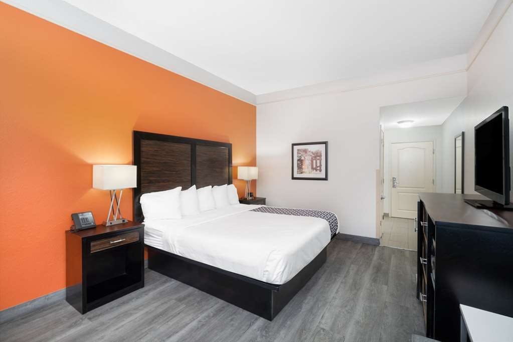 Hotel La Quinta Inn & Suites by Wyndham Prattville photo 4