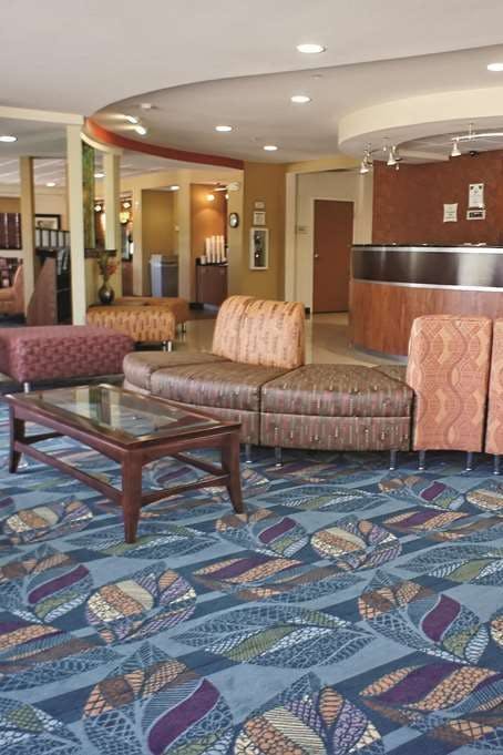 Hotel La Quinta Inn & Suites by Wyndham Edmond photo 5