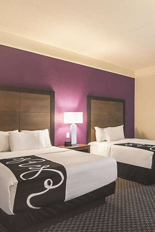 Hotel La Quinta Inn & Suites by Wyndham Oklahoma City - NW Expwy photo 3