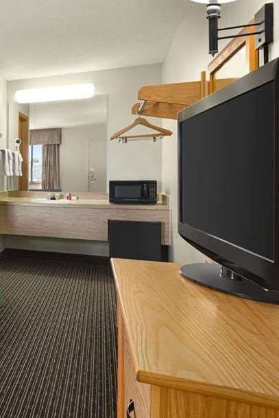 Hotel Travelodge Wellington KS photo 3