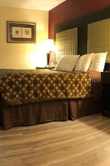 Hotel Ramada by Wyndham Harrisonburg photo 1