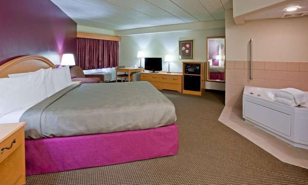 AmericInn Jackson