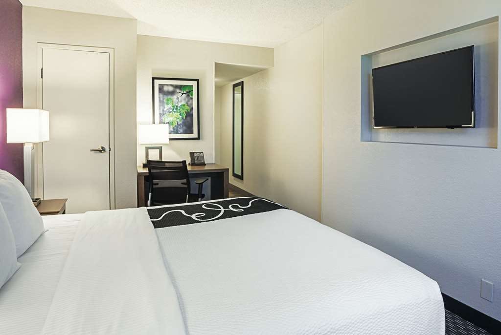 Hotel La Quinta Inn & Suites by Wyndham Rancho Cordova Sacramento photo 5