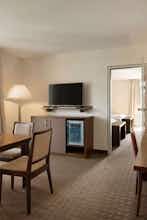 Hotel Ramada by Wyndham Nuernberg Parkhotel photo 3